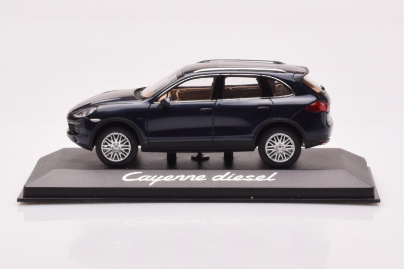 Porsche Cayenne 9PA Diesel Tumesinine Minichamps 1:43