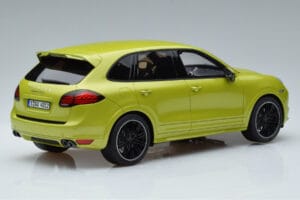Porsche Cayenne GTS 92A Peridot Roheline GT Spirit 1:18 GT020A Vaik - pilt 2/6
