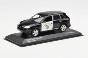 Porsche Cayenne 9PA Highway Patrol Minichamps 1:43 400066291 Metall - pilt 2/4