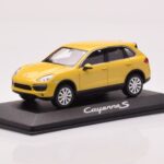 Porsche Cayenne 92A Liivakollane Minichamps 1:43 - image 2 of 4