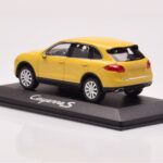 Porsche Cayenne 92A Liivakollane Minichamps 1:43 - image 3 of 4