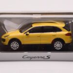 Porsche Cayenne 92A Liivakollane Minichamps 1:43 - image 4 of 4