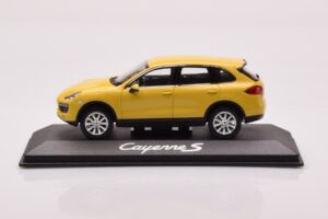 Porsche Cayenne 92A Liivakollane Minichamps 1:43