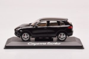 Porsche Cayenne 92A Turbo Must Minichamps 1:43