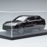 Porsche Cayenne Turbo Coupe Mahagon Norev 1:18 WAP0213190K Metall - image 7 of 8