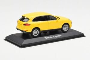 Porsche Cayenne 92A Kollane MaxiChamps 1:43 940063201 Metall - pilt 2/4