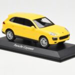 Porsche Cayenne 92A Kollane MaxiChamps 1:43 - image 3 of 4