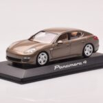 Porsche Panamera 970 4 Beež Metallik Minichamps 1:43 - image 2 of 4