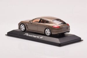 Porsche Panamera 970 4 Beež Metallik Minichamps 1:43 WAP02000319 Metall - pilt 3/4