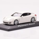 Porsche Panamera 970 Diesel Carrara Valge Minichamps 1:43 - image 2 of 4