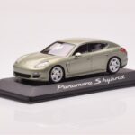 Porsche Panamera 970 S Hybrid Critall Roheline Minichamps 1:43 - image 2 of 4