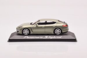 Porsche Panamera 970 S Hybrid Critall Roheline Minichamps 1:43