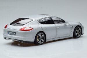 Porsche Panamera 970 Turbo Hõbedane Norev 1:18 187609 Metall - pilt 3/7