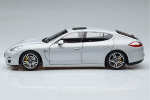 Porsche Panamera 970 Turbo Hõbedane Norev 1:18 187609 Metall - pilt 4/7