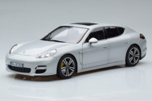 Porsche Panamera 970 Turbo Hõbedane Norev 1:18