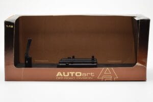 Range Rover P38 4.6 HSE Must Metallik AUTOart 1:18 70017 Metall - pilt 3/9