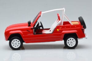 Renault 4L JP4 Punane Otto 1:18 OT998 Vaik - pilt 3/6