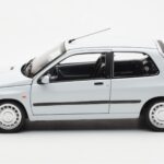 Renault Clio 16S Valge Norev 1:18 - image 4 of 8
