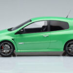Renault Clio 3 RS Roheline Otto 1:18 - image 3 of 6