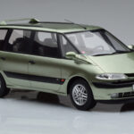 Renault Espace 3 Roheline Otto 1:18 - image 4 of 6