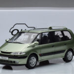 Renault Espace 3 Roheline Otto 1:18 - image 6 of 6