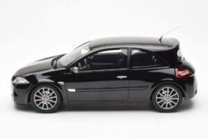 Renault Megane 2 RS Phase 2 Must Otto 1:18 OT1054 Vaik - pilt 3/6