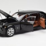 Rolls-Royce Phantom VII EWB Diamond Must Kyosho 1:18 - image 2 of 8