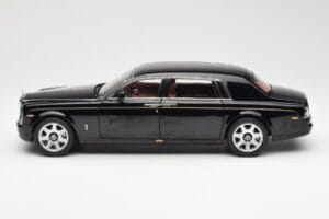 Rolls-Royce Phantom VII EWB Diamond Must Kyosho 1:18 08841DBK2 Metall - pilt 4/8