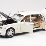 Rolls-Royce Phantom VII EWB English Valge Kyosho 1:18 - image 2 of 8