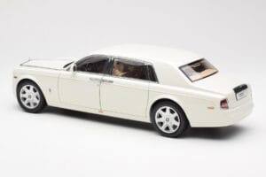 Rolls-Royce Phantom VII EWB English Valge Kyosho 1:18 08841EW2 Metall - pilt 7/8