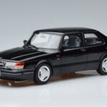 Saab 900 Turbo Mk1 Must Otto 1:18 OT678 Vaik