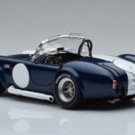 Shelby Cobra 427 S/C Tumesinine Kyosho 1:18 - image 6 of 9