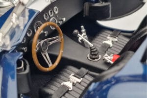 Shelby Cobra 427 S/C Tumesinine Kyosho 1:18 08048DBL Metall - pilt 7/9