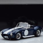 Shelby Cobra 427 S/C Tumesinine Kyosho 1:18 - image 9 of 9