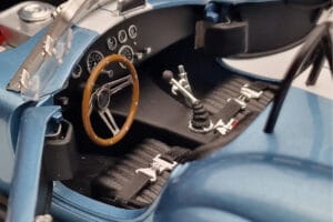 Shelby Cobra 427 S/C Helesinine Kyosho 1:18 08048SBL Metall - pilt 7/9