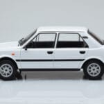 Skoda 130 L Valge IXO 1:18 - image 3 of 6