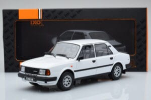 Skoda 130 L Valge IXO 1:18 18CMC158 Metall - pilt 6/6