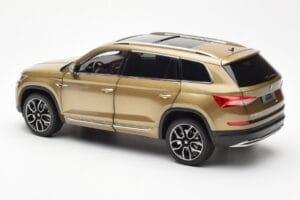 Skoda Kodiaq Kuldne FAW 1:18 ZSX000001GOL Metall - pilt 7/8