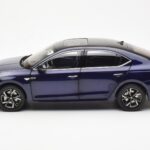 Skoda Octavia Pro Sinine FAW 1:18 - image 4 of 8