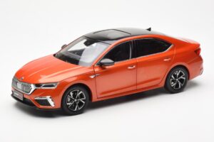 Skoda Octavia Pro Oranž FAW 1:18