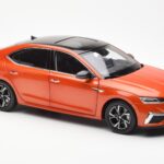 Skoda Octavia Pro Oranž FAW 1:18 - image 6 of 8