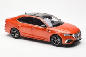 Skoda Octavia Pro Oranž FAW 1:18 ZMR000006ORA Metall - pilt 6/8