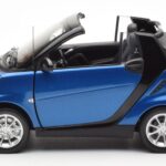 Smart Fortwo 451 Cabrio Sinine & Must Minichamps 1:18 - image 4 of 8