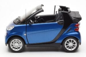 Smart Fortwo 451 Cabrio Sinine & Must Minichamps 1:18 150036330 Metall - pilt 4/8