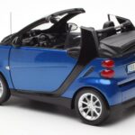 Smart Fortwo 451 Cabrio Sinine & Must Minichamps 1:18 - image 7 of 8