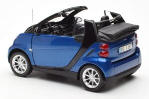 Smart Fortwo 451 Cabrio Sinine & Must Minichamps 1:18 150036330 Metall - pilt 7/8