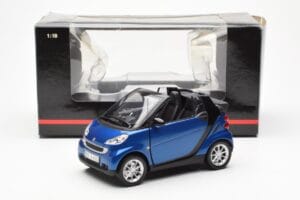 Smart Fortwo 451 Cabrio Sinine & Must Minichamps 1:18 150036330 Metall - pilt 8/8