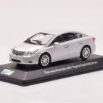 Toyota Avensis T270 Hõbedane Minichamps 1:43 - image 2 of 4