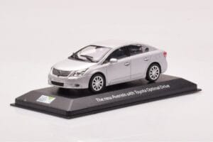Toyota Avensis T270 Hõbedane Minichamps 1:43 403166903 Metall - pilt 2/4