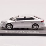 Toyota Avensis T270 Hõbedane Minichamps 1:43